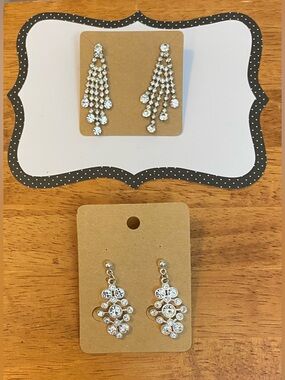 Assortment of vintage earrings